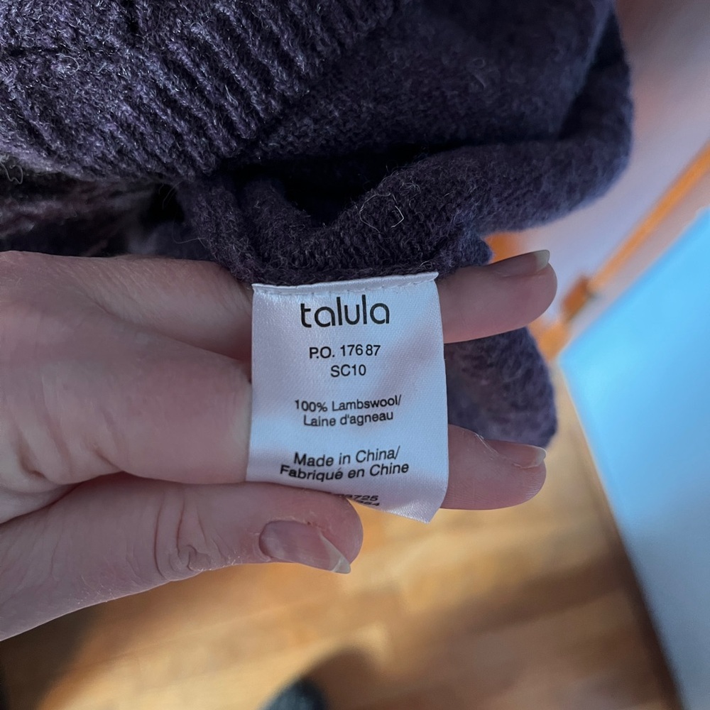 Vintage talula by Aritzia 100%lambswool sweater vest . - Picture 3 of 3